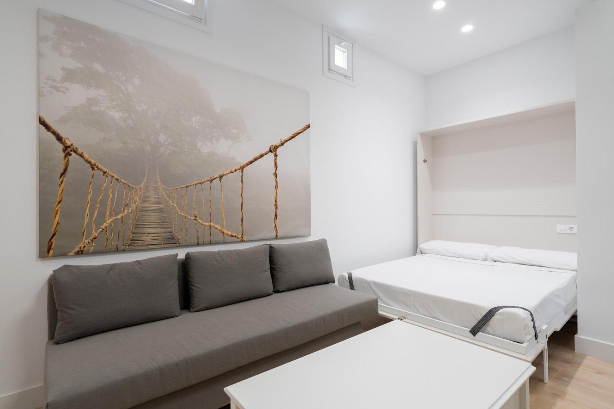 Loft Para 4 Personas En Cuatro Caminos Alquiler Temporal Madrid Exterior photo